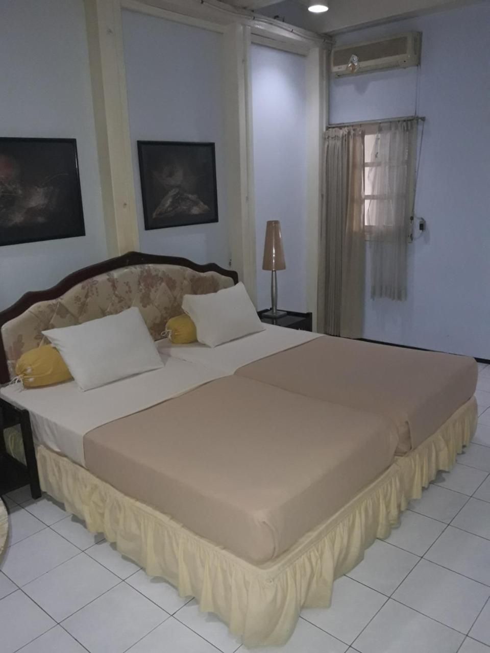 Hotel Menara Malang Eksteriør bilde